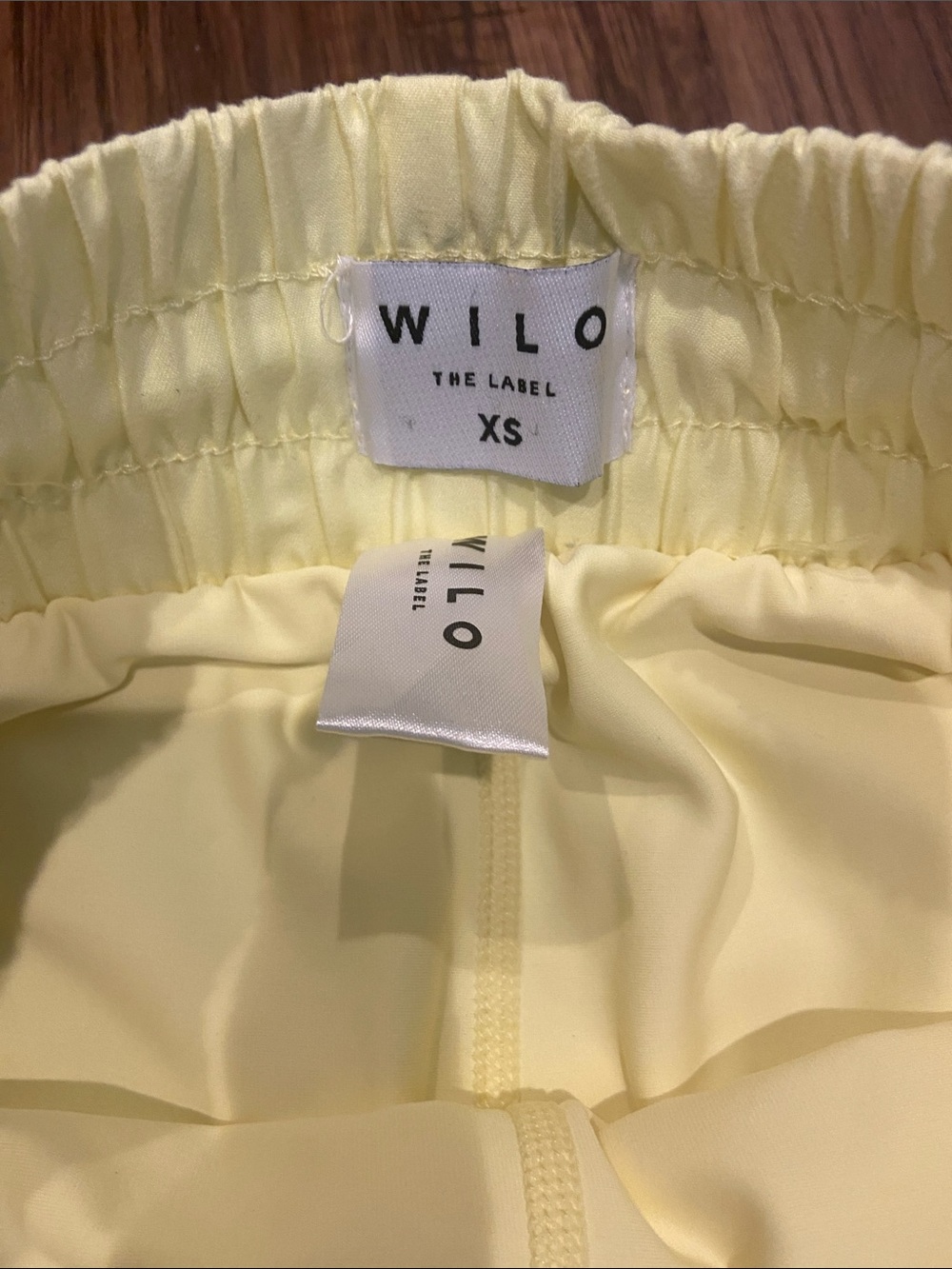 Wilo butter Yellow Women’s Athletic Shorts size XS - Picture 4 of 5